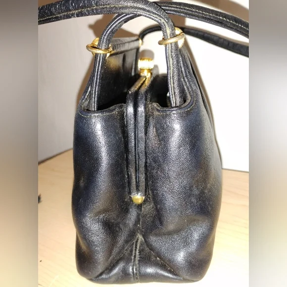 Vintage MM Black Capeskin Petite Pochette - Picture 4 of 13